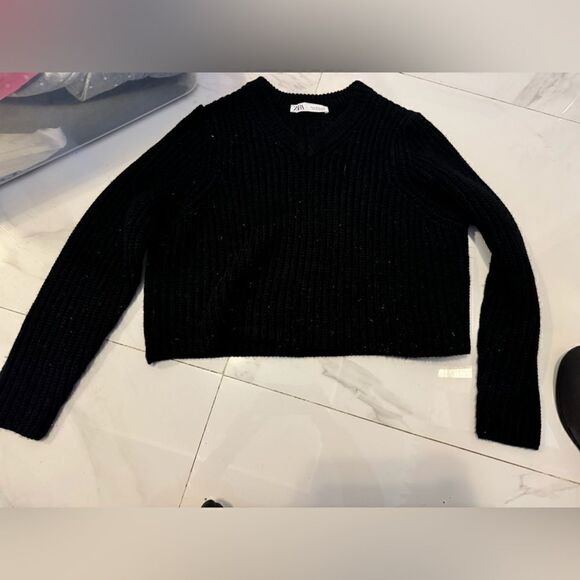 V-neck black zara sweater #5 - Picture 1 of 6